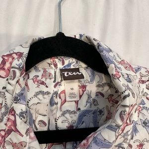 EUC sz 10 button up short sleeve Tea Collection animals print